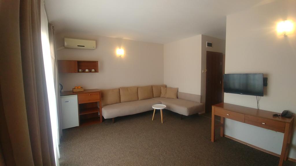 Family Hotel Muses 索佐波尔 外观 照片